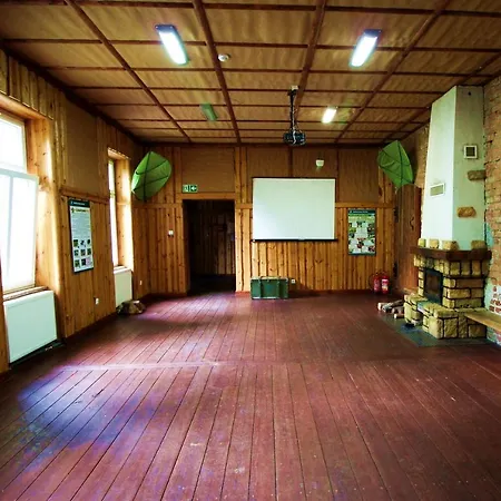 Lesna Stacja Hostel *